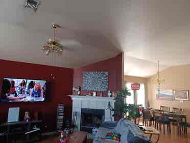 Room available in modern house