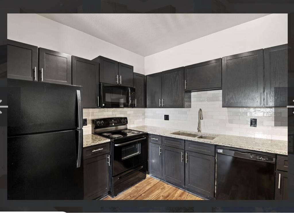 2bedroom shared bathroom $