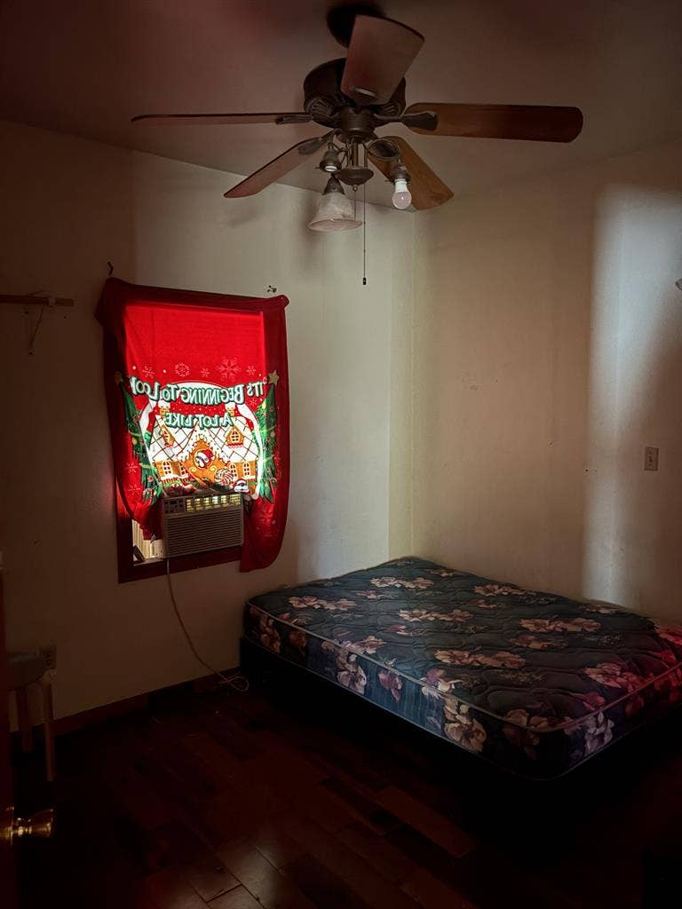 Room for rent!