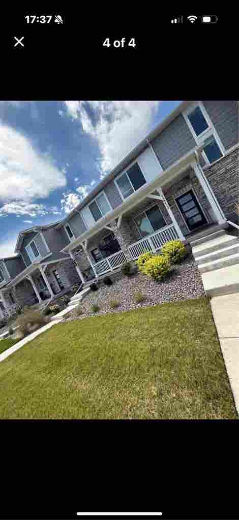 Room in townhome with 2 roommates