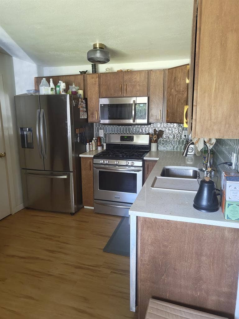 Cozy 2 br in Oak Grove, Milwaukie