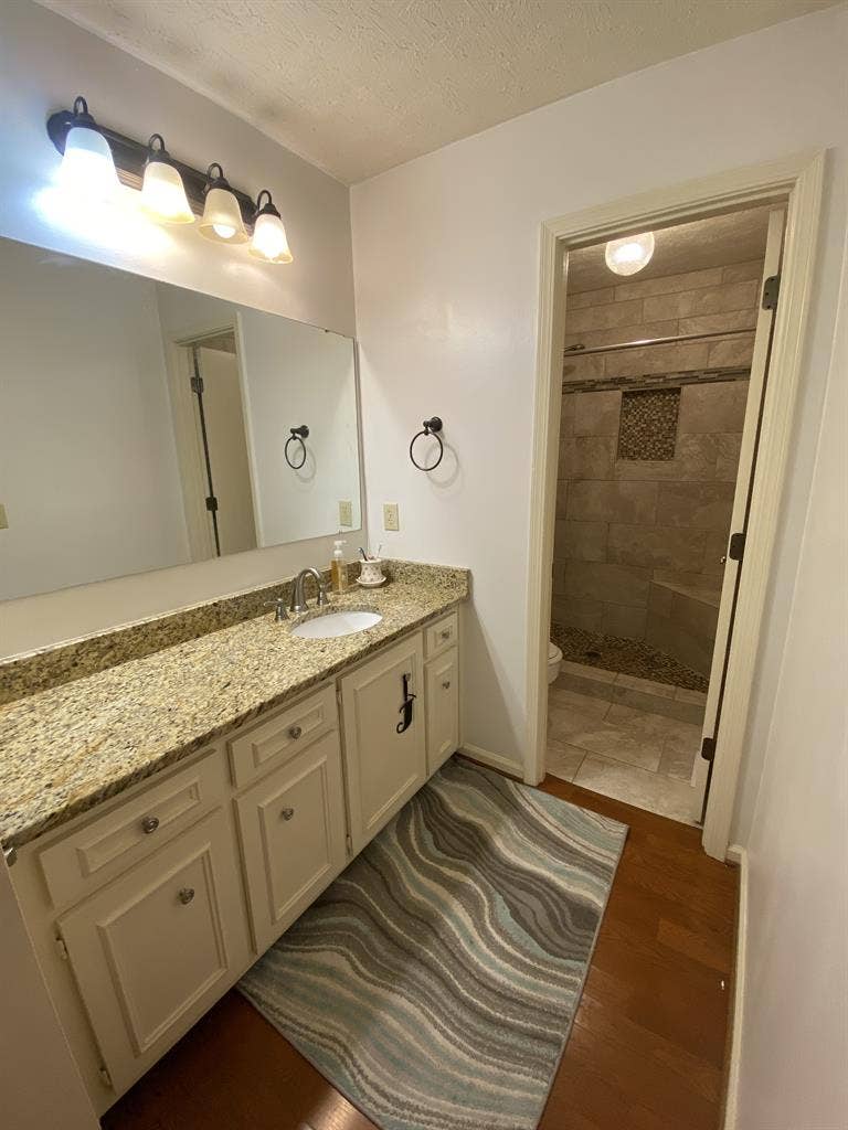 Private Room and Bathroom for Rent