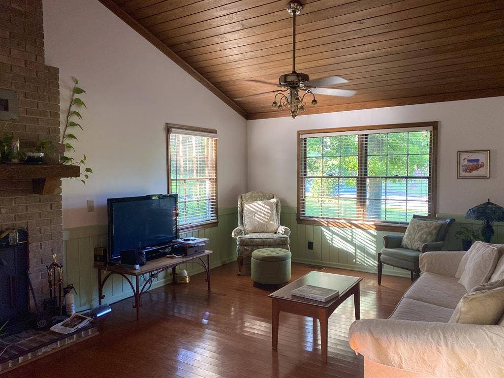 Private Room and Bathroom for Rent