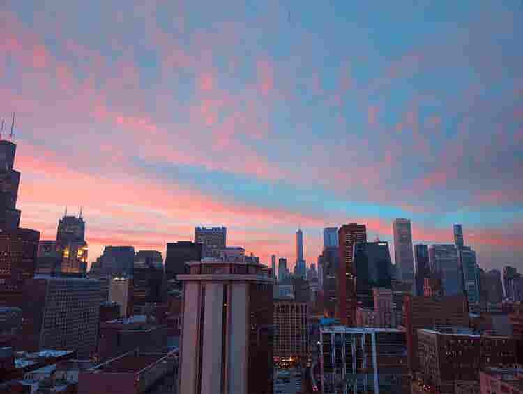 Bedroom available 
in the loop