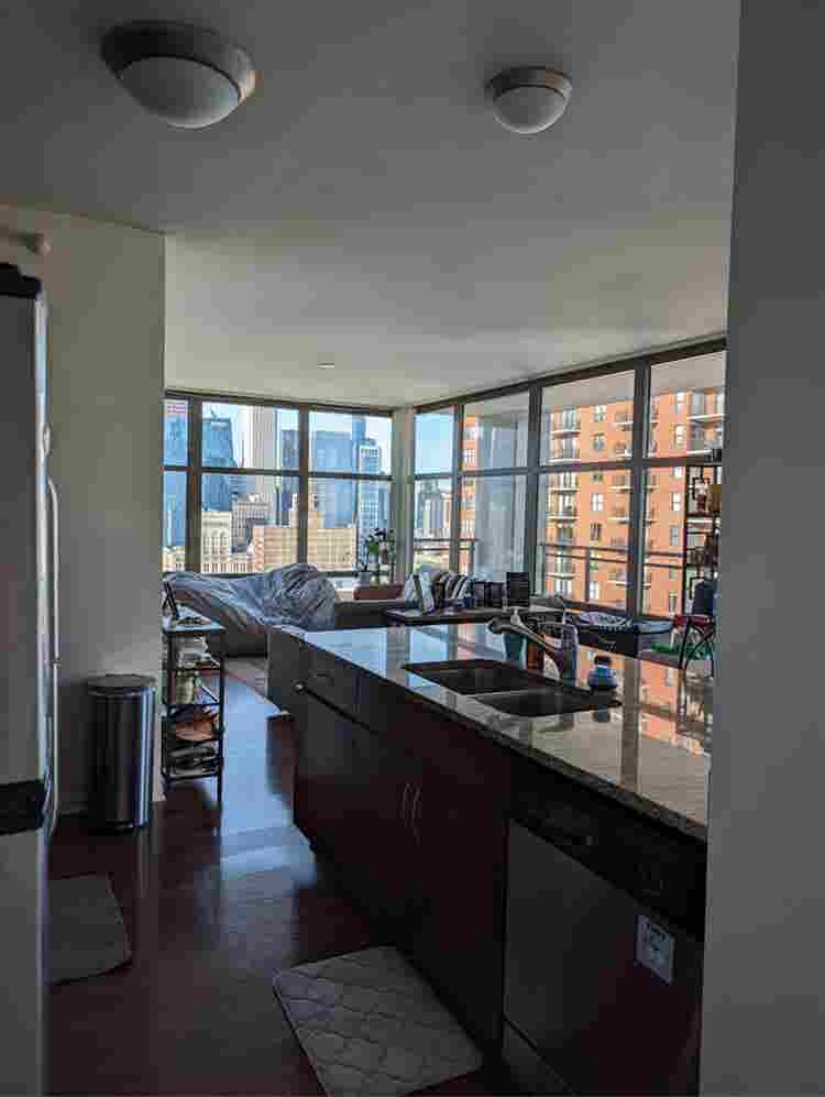 Bedroom available 
in the loop