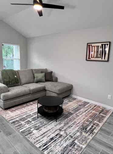 Furnished room+private bath *MALE*