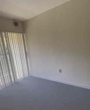 Looking for female roommate