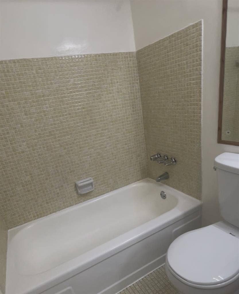 Looking for female roommate