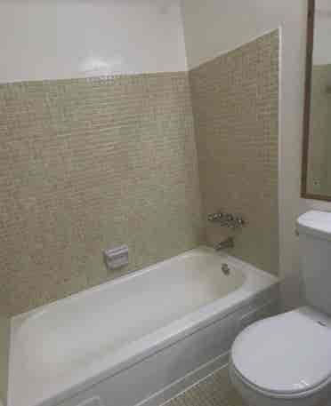 Looking for female roommate