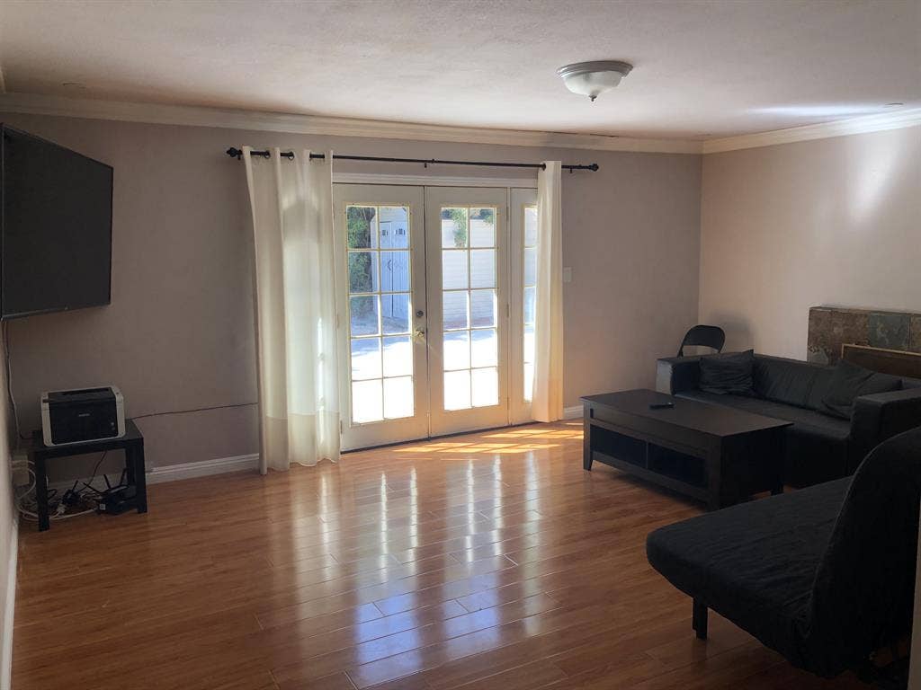 A furnished room to rent in a house