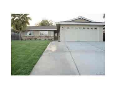 A furnished room to rent in a house