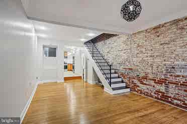 Beautiful Room Fells Point