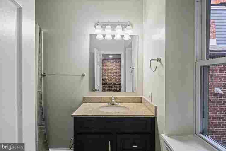 Beautiful Room Fells Point