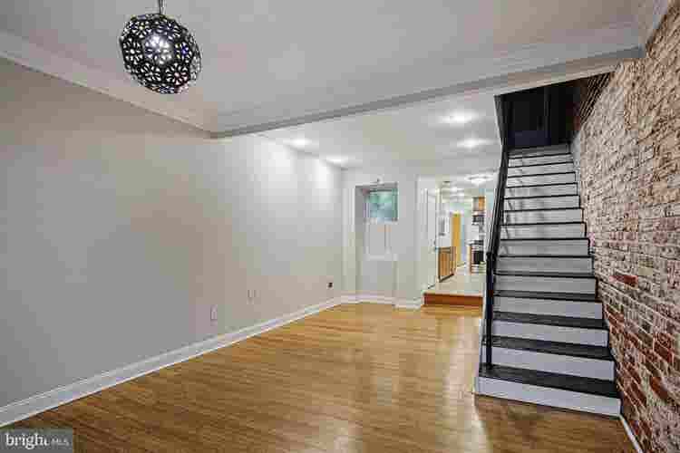 Beautiful Room Fells Point