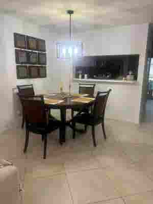 Pretty house in Tamarac to share