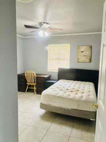 Single bedroom for rentt
