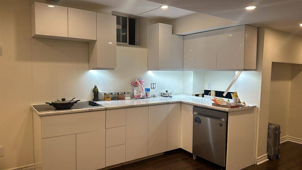 Bsmt:  Bath for rent