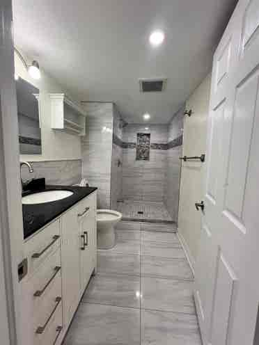 Bsmt:  Bath for rent