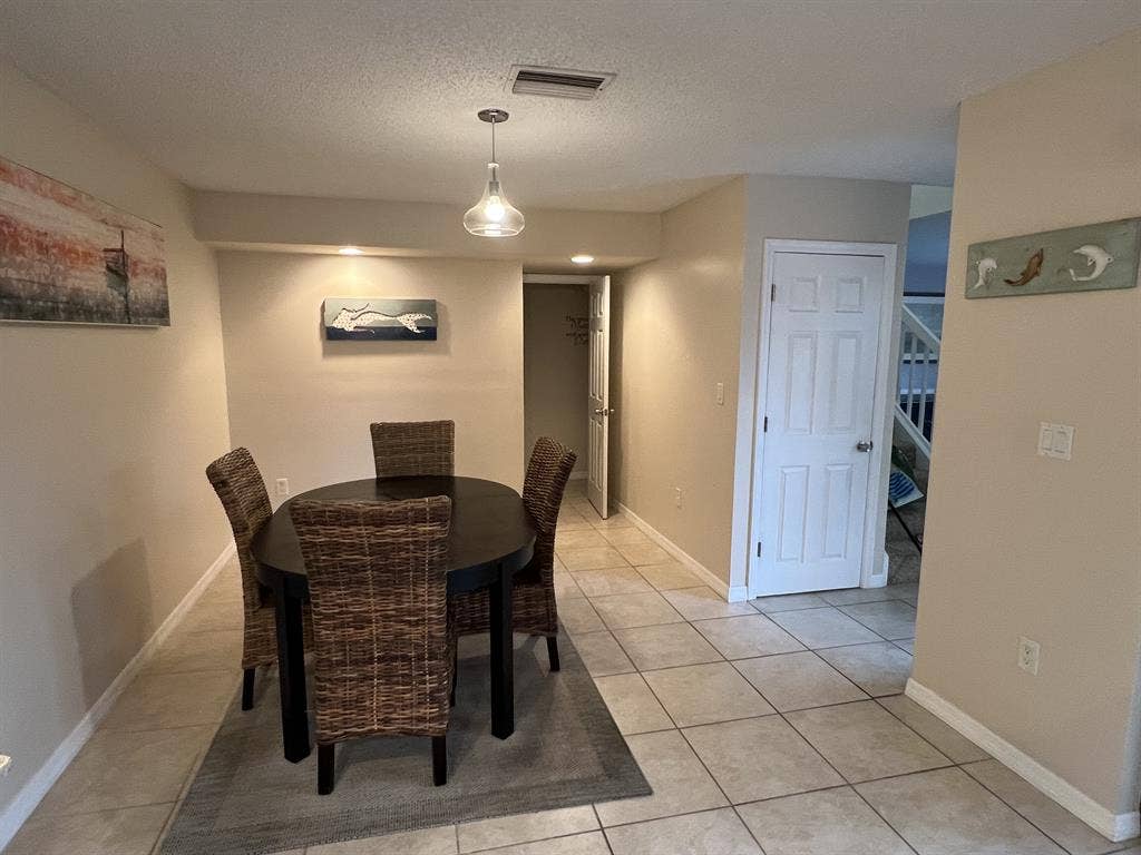 Fully furnished coastal townhouse