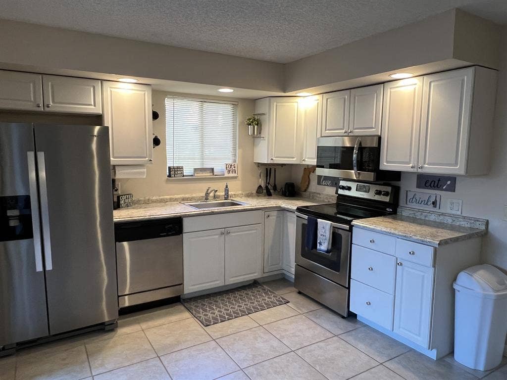 Fully furnished coastal townhouse