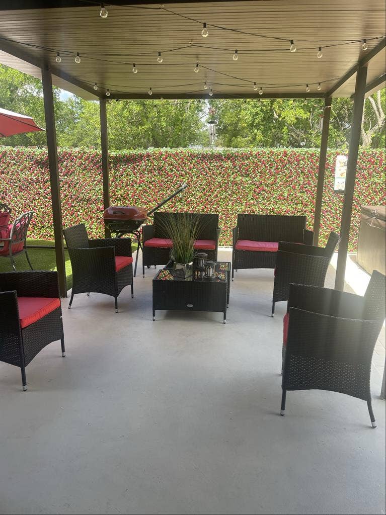 Room for rent in coconut creek