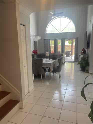 Room for rent in coconut creek