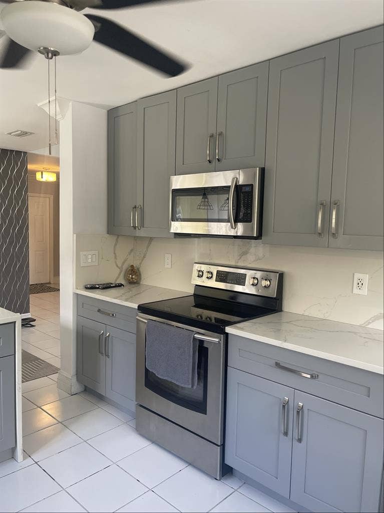 Room for rent in coconut creek