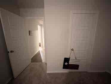 Beautiful home located in Burleson