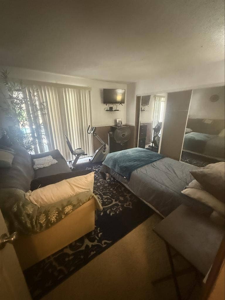 Private Room to Rent