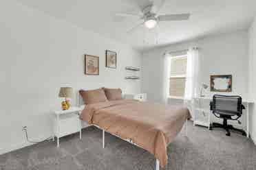 Furnished rooms close to TWU/UNT