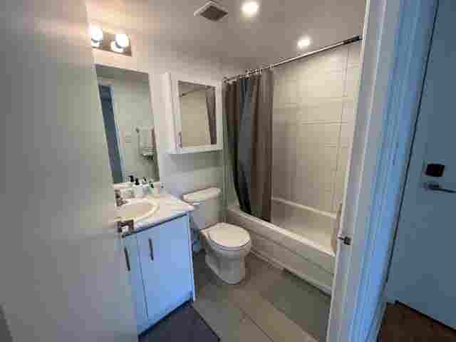 1 bed in spacious yorkville condo