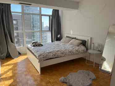 1 bed in spacious yorkville condo