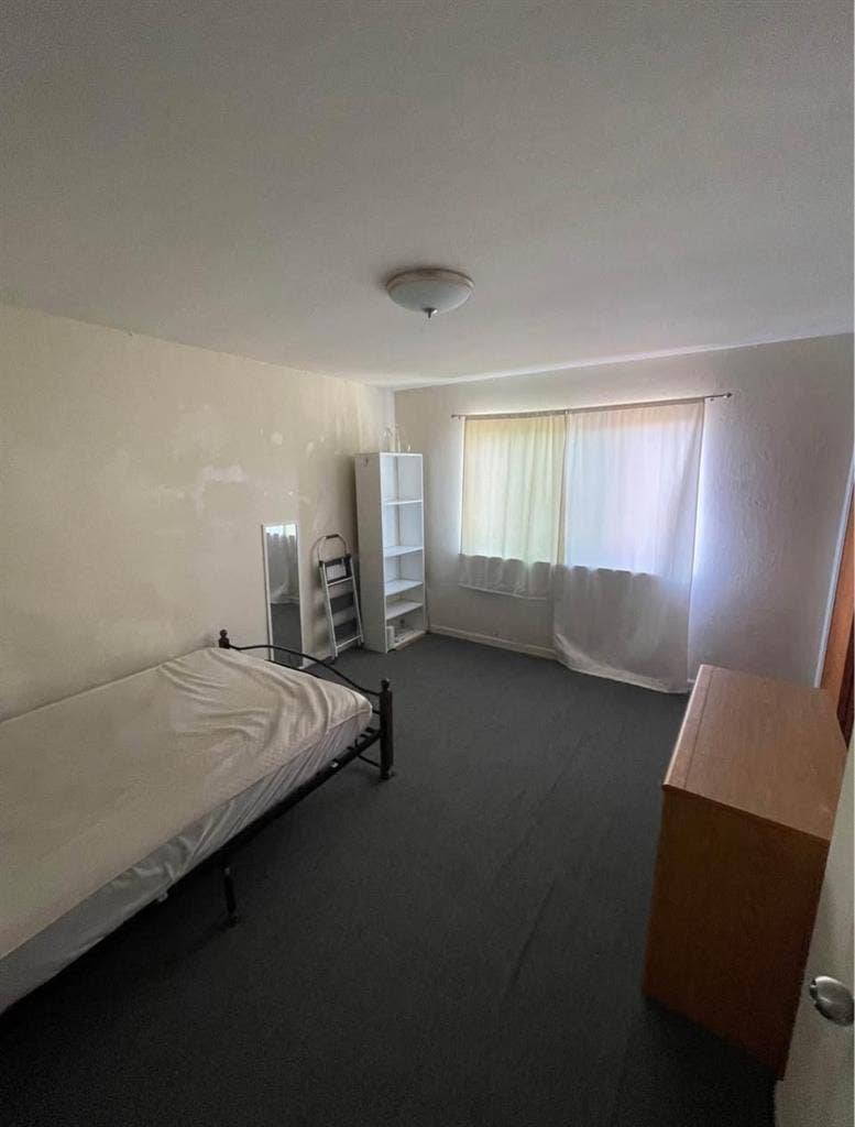 Master Bedroom in Daly City!