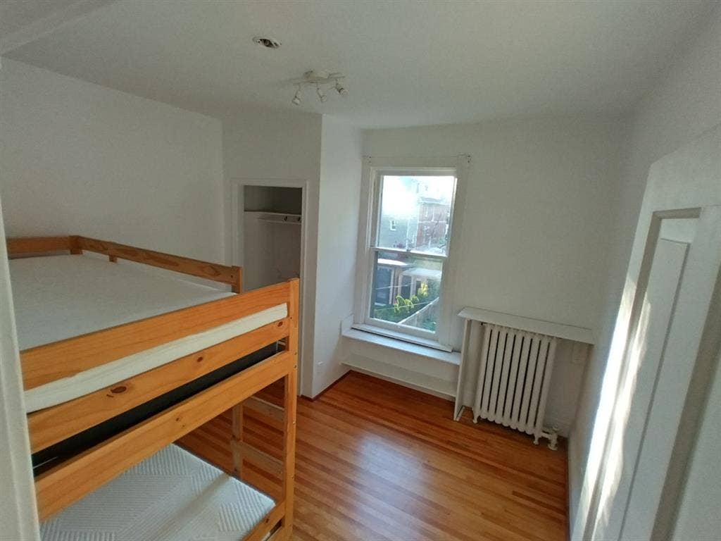 2 bedrooms for rent