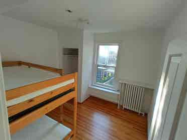 2 bedrooms for rent