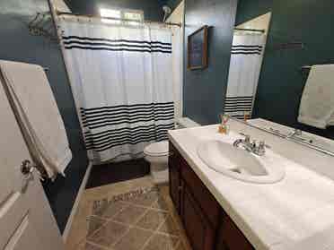 Private Room and Bath in SEH