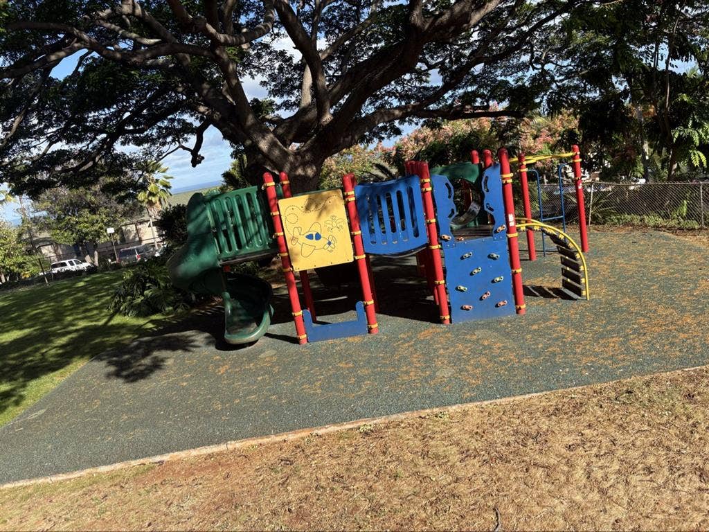 Ready to move in peaceful,clean.