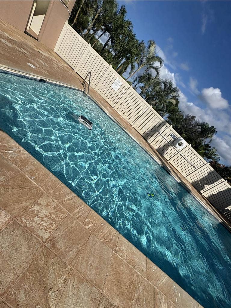 Ready to move in peaceful,clean.