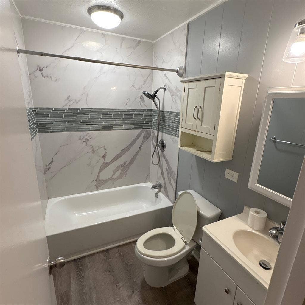 Bath ready to move in.
