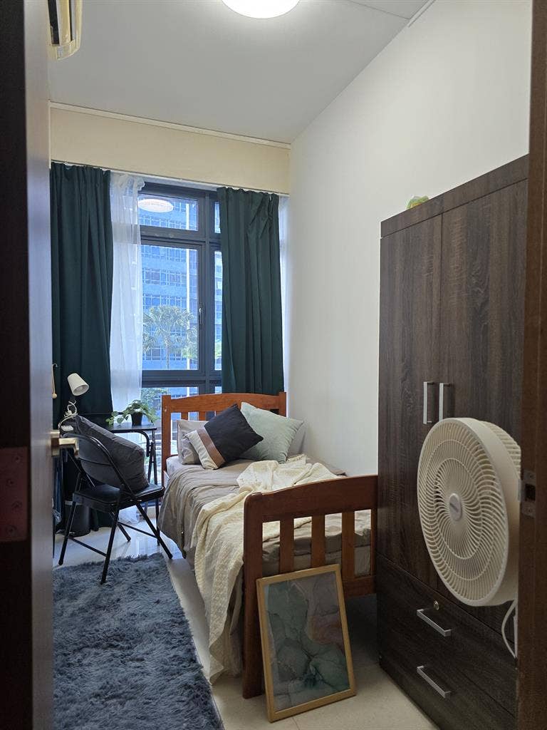 Poolview room,FarrerPark mrt & mall