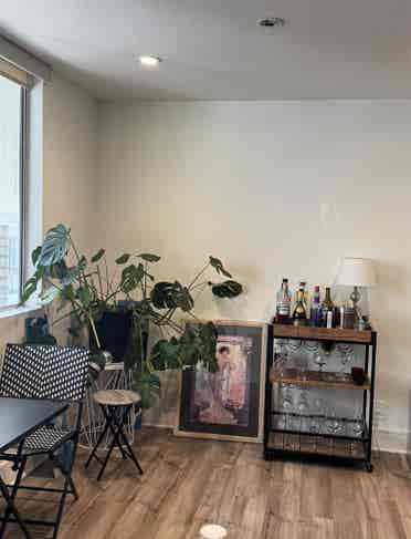 New Listing in Beachwood Canyon!