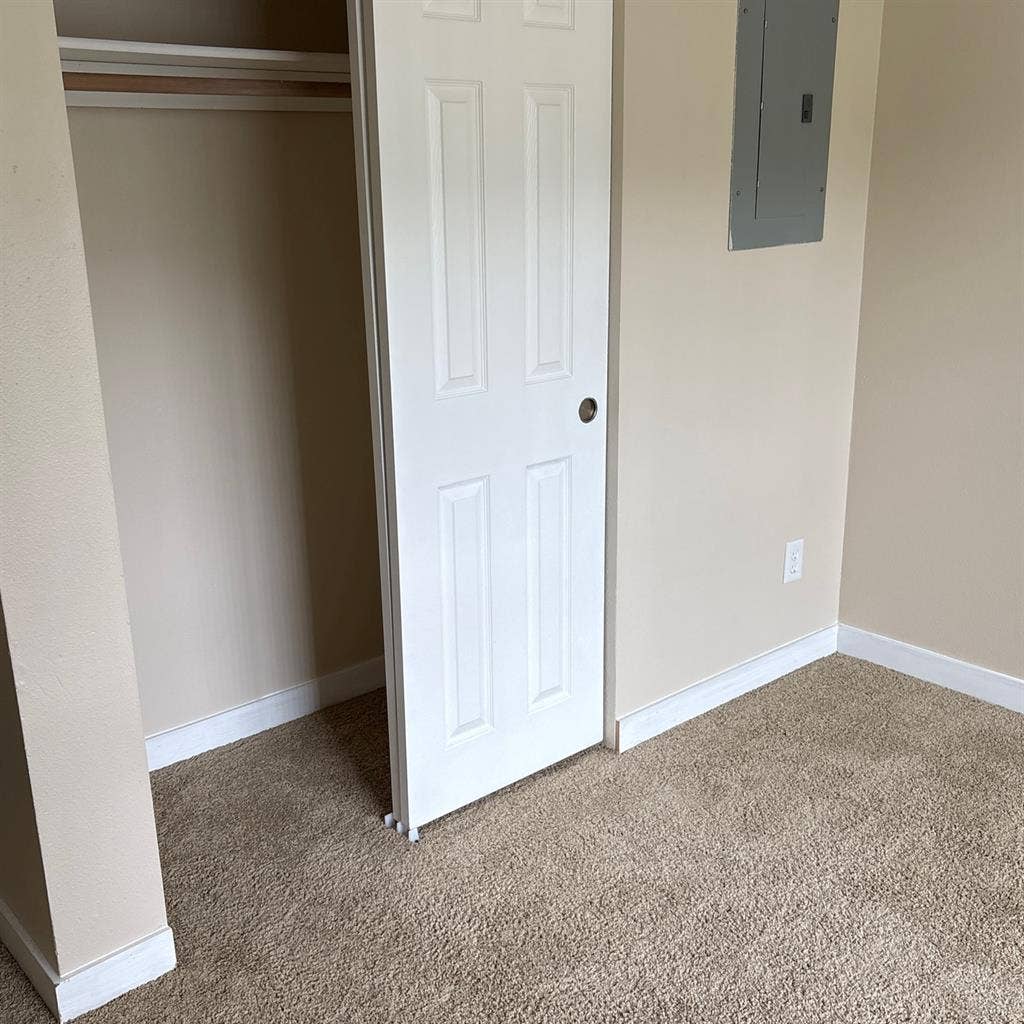 One bedroom with private bathroom