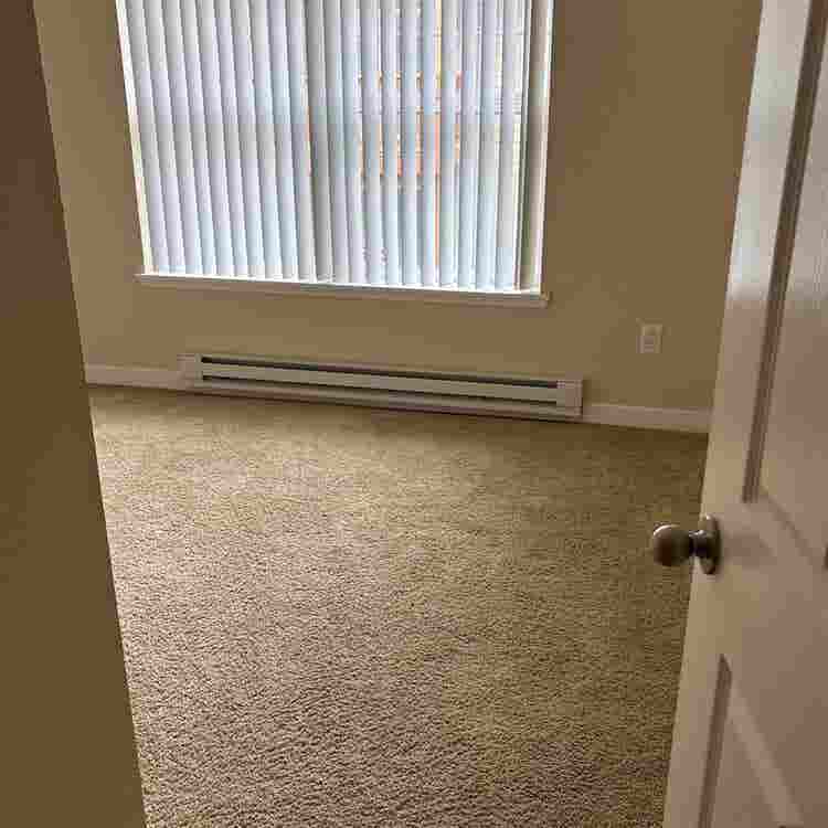 One bedroom with private bathroom