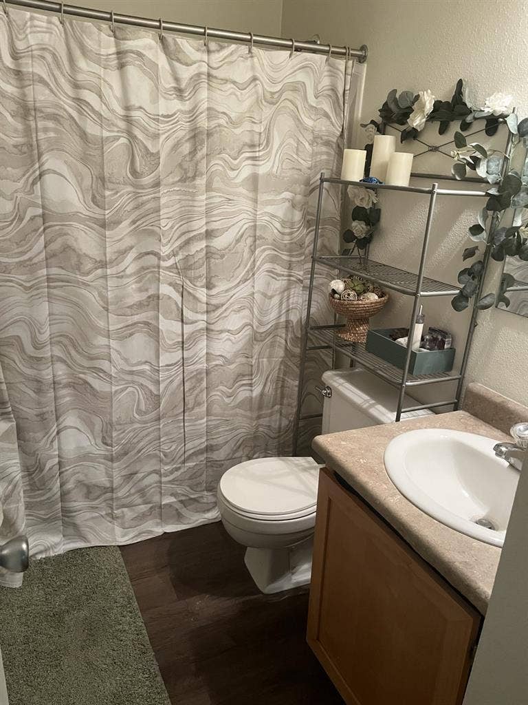 Bedroom and Private bathroom