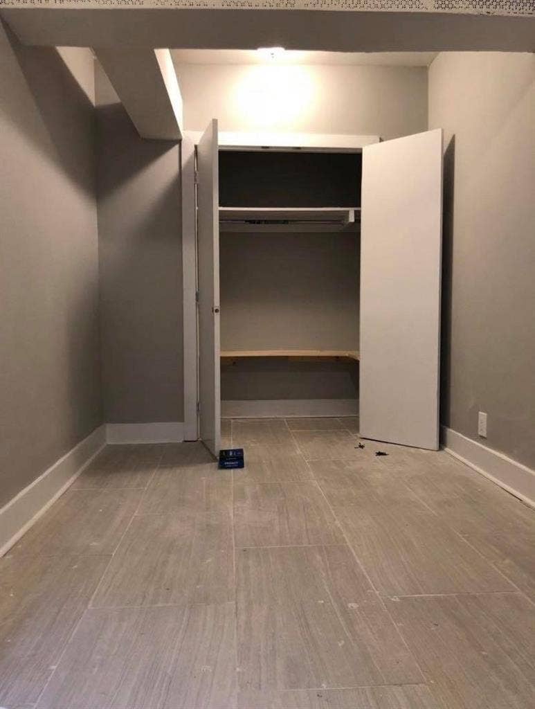 Room with Wifi & Electric Included