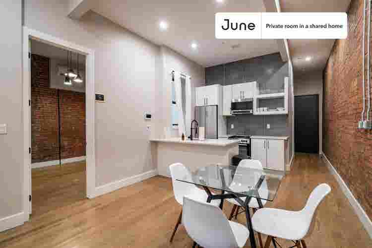 6 BR in New York City