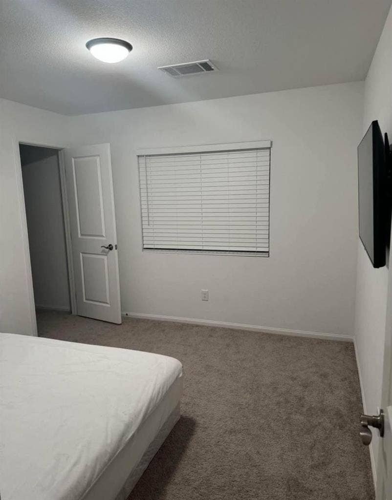 Room for rent $ private bathroom