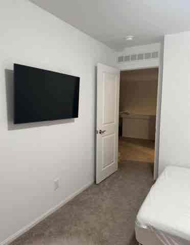 Room for rent $ private bathroom