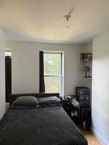 1 private Room in a cozy 2B apt