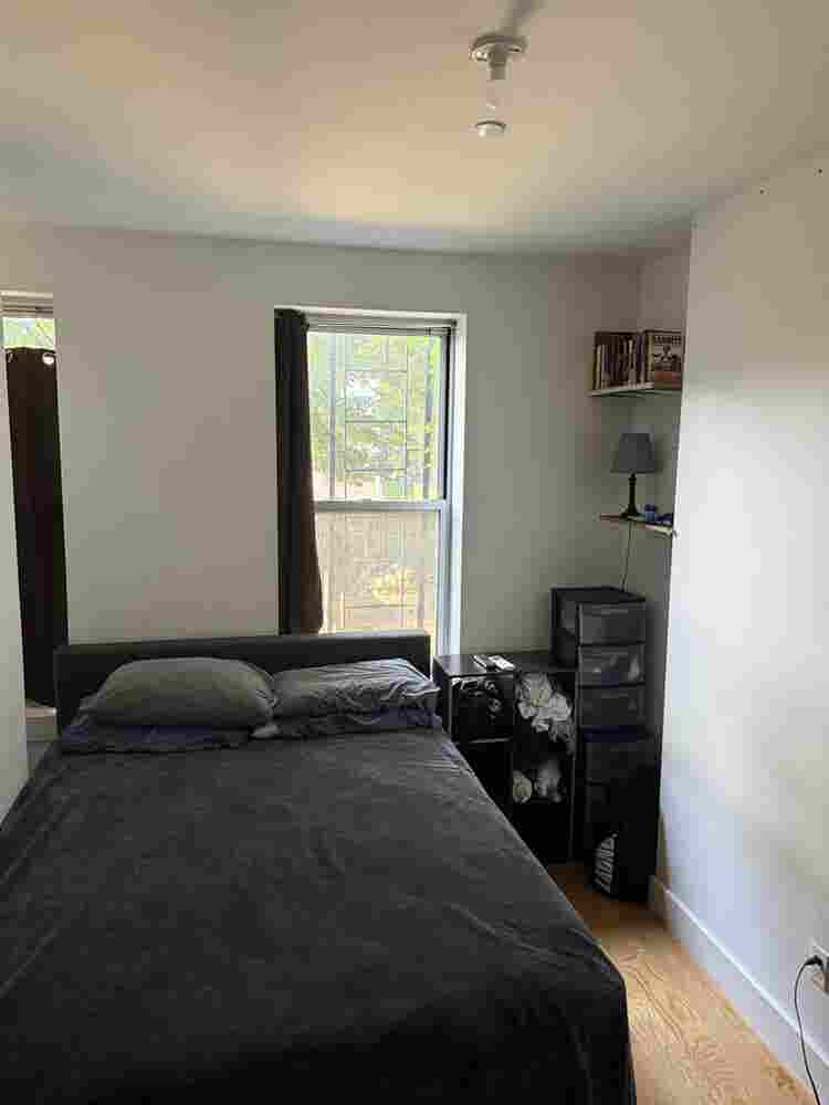 1 private Room in a cozy 2B apt
